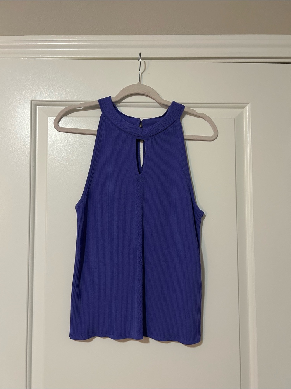 White House Black Market Purple Ribbed Keyhole Tank